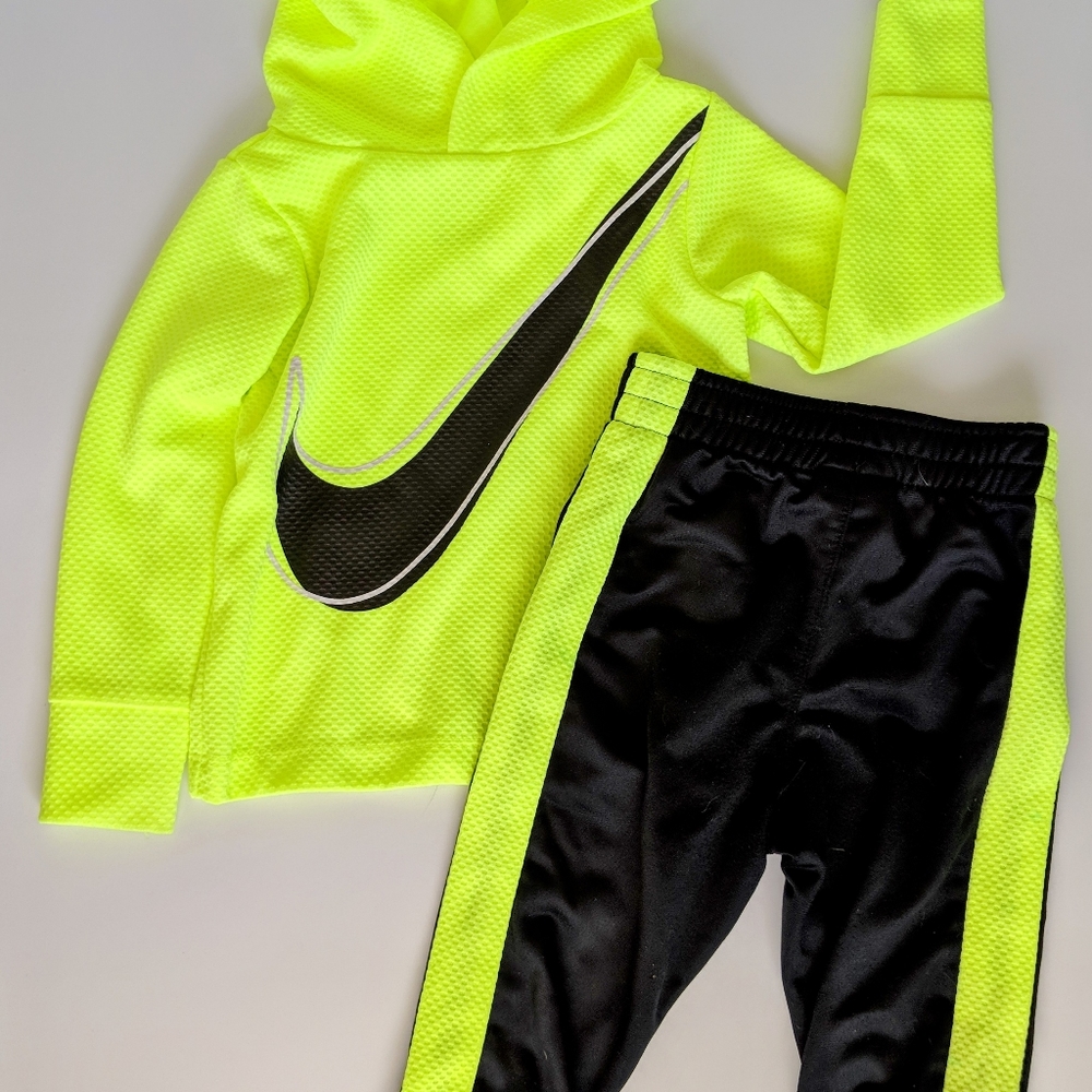 Nike hoodie and pants track suit